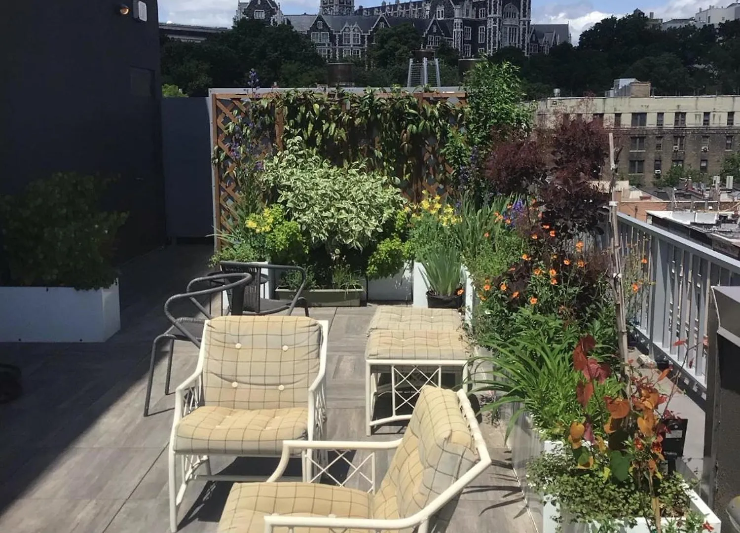 Large And Luxurious In Strivers Row New York Apartman